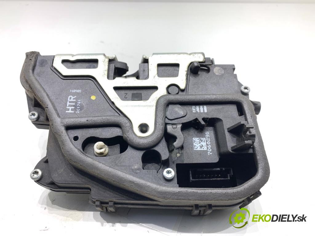 BMW E90 sedan 2005 110 kW 320 i 1995 zámok Dvere pravy zad 7060296