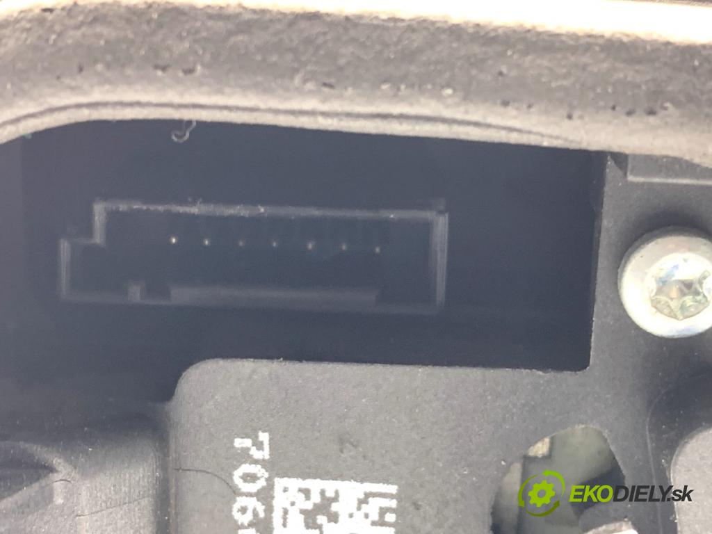 BMW E90 sedan 2005 110 kW 320 i 1995 zámok Dvere pravy zad 7060296