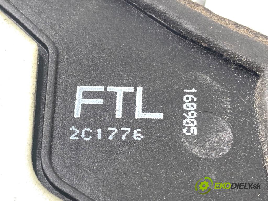 BMW E90 sedan 2005 110 kW 320 i 1995 zámok Dvere ľavy predný 7059967