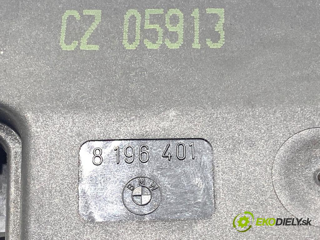 BMW E90 sedan 2005 110 kW 320 i 1995 zámok dverí zad 8196401