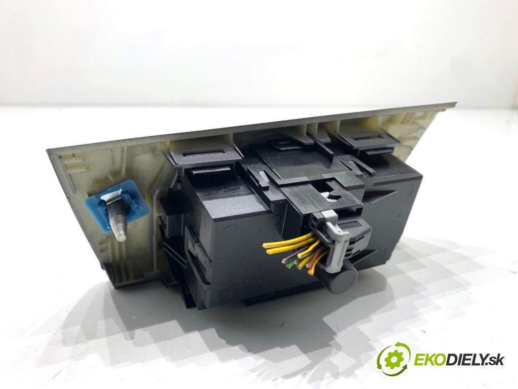 BMW E90 sedan 2005 110 kW 320 i 1995 Spínač svetiel 6932792