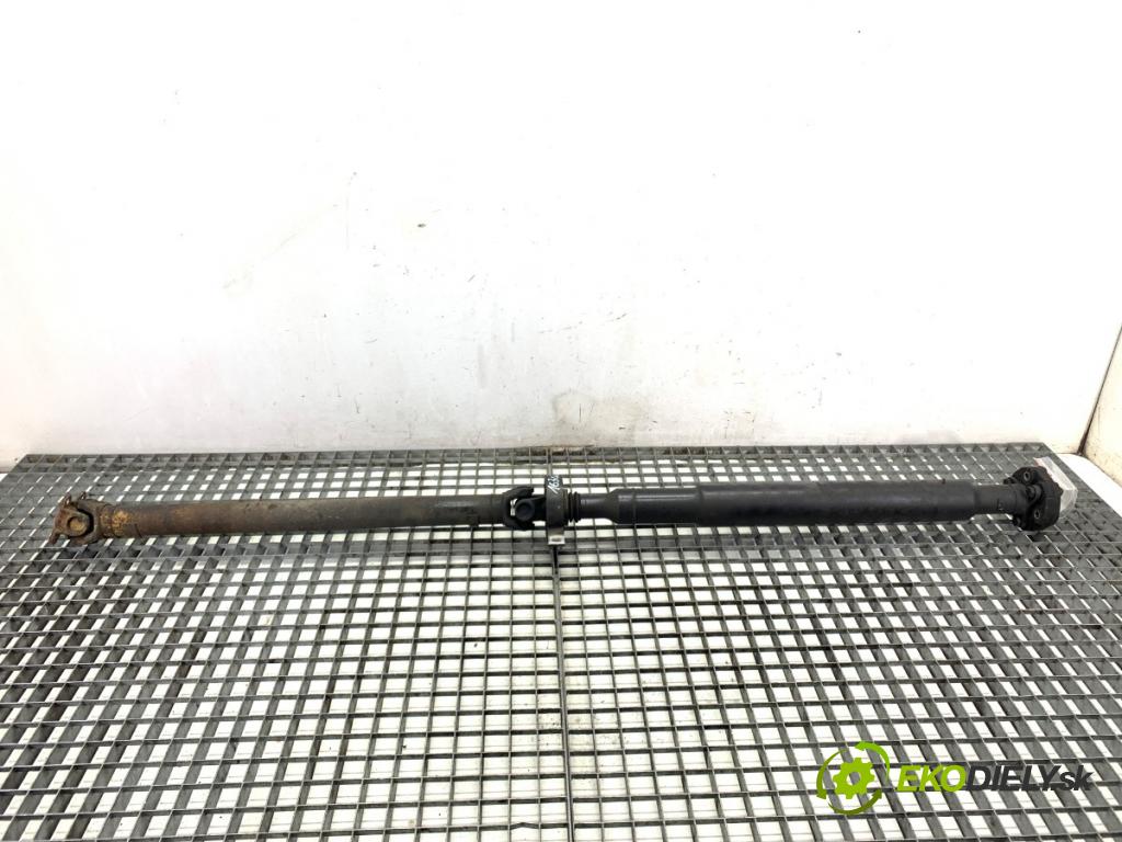 BMW E90 sedan 2005 110 kW 320 i 1995 kardaň hřídel hnací zadní část  (Kardanový hřídel)