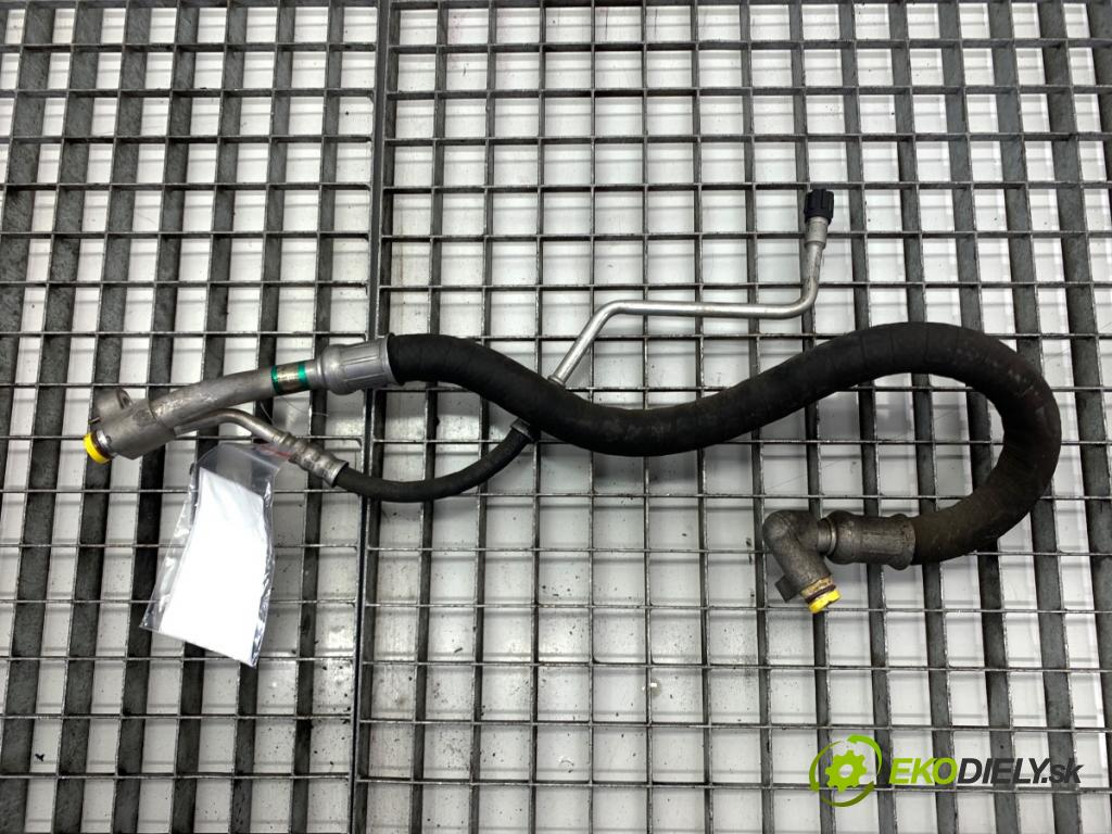 BMW E90 sedan 2005 110 kW 320 i 1995 rúrka klimatizace 6951637 (Trubka klimatizace)