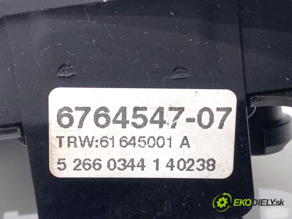 BMW E90 sedan 2005 110 kW 320 i 1995 SPÍNAČE: volantu 6959893