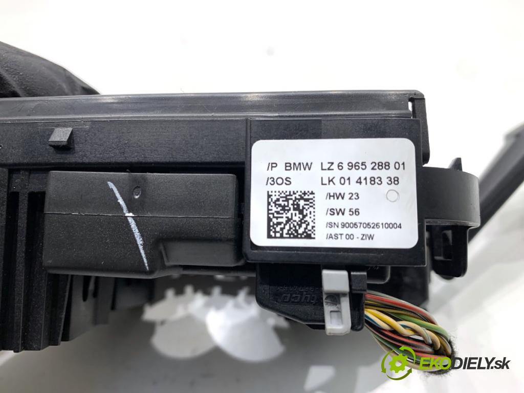 BMW E90 sedan 2005 110 kW 320 i 1995 Prepínač kombinovaný 6965288 (Prepínacie páčky pod volantom)