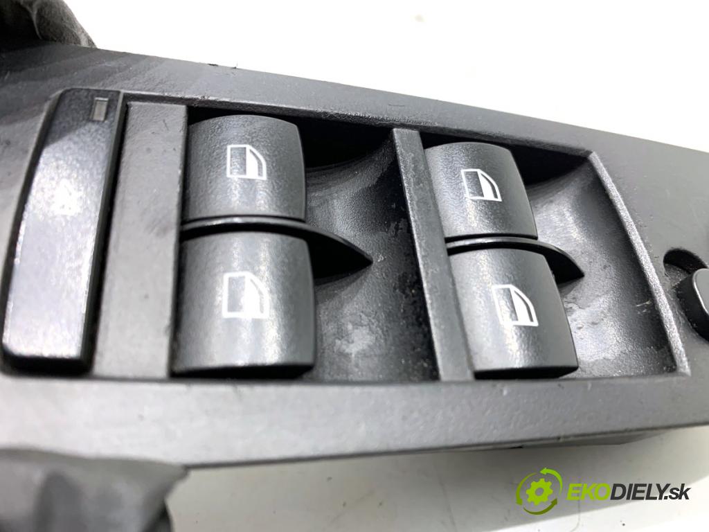 BMW E90 sedan 2005 110 kW 320 i 1995 přepínač oken 6948623 (Páčky pod volantem)