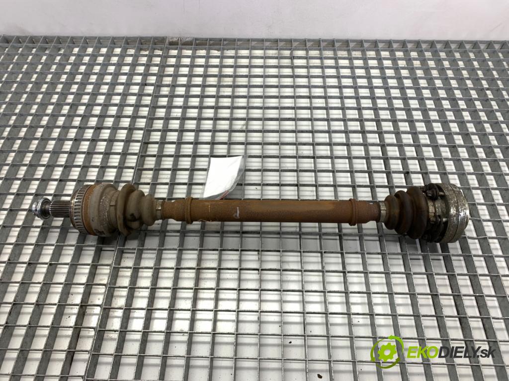 BMW E90 sedan 2005 110 kW 320 i 1995 Poloos pravy zad 