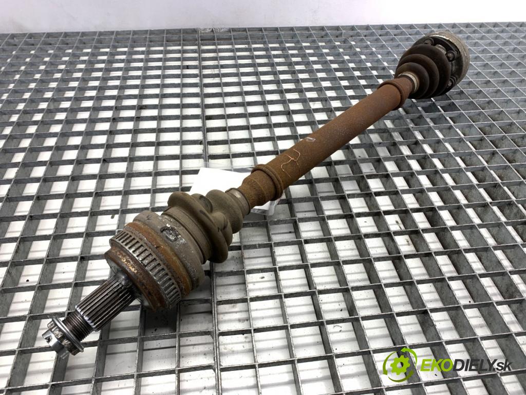 BMW E90 sedan 2005 110 kW 320 i 1995 Poloos pravy zad