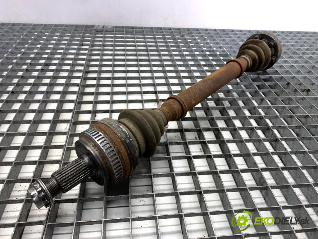 BMW E90 sedan 2005 110 kW 320 i 1995 Poloos ľavy zad