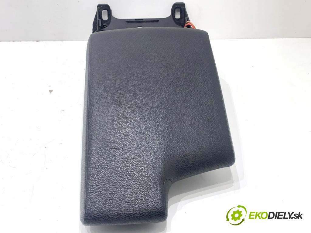 BMW E90 sedan 2005 110 kW 320 i 1995 loketní opěrka  (Loketní opěrka)