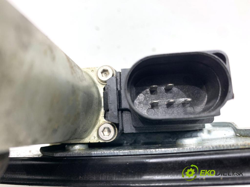 BMW E90 sedan 2005 110 kW 320 i 1995 mechanismus okna levý zadní část 71002603