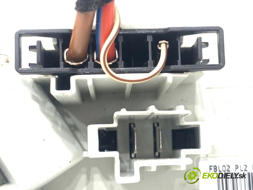 BMW E90 sedan 2005 110 kW 320 i 1995 Odpor, rezistor kúrenia vzduchu 73040157 (Odpor (rezistor) kúrenia)