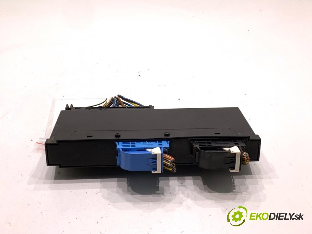 BMW E90 sedan 2005 110 kW 320 i 1995 modul komfortu 6983302 (Komfortní modul)