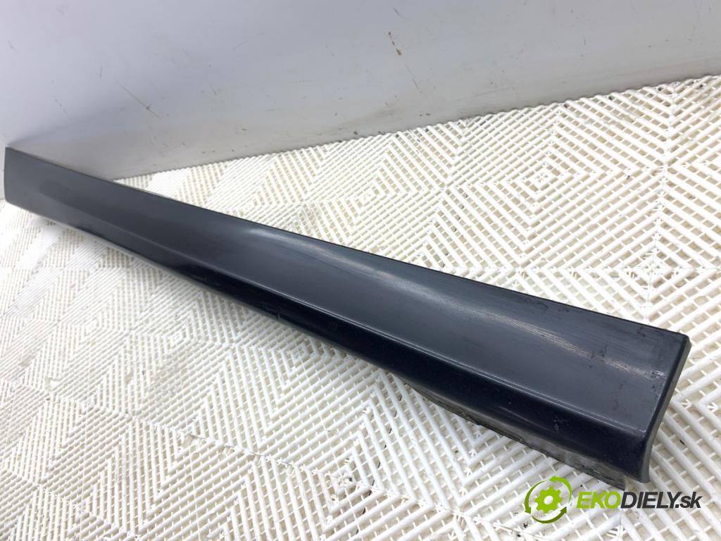 BMW E90 sedan 2005 110 kW 320 i 1995 Lišta prahová pravy