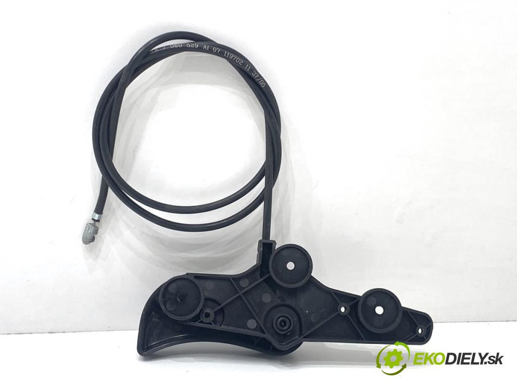 BMW E90 sedan 2005 110 kW 320 i 1995 lanko kapoty