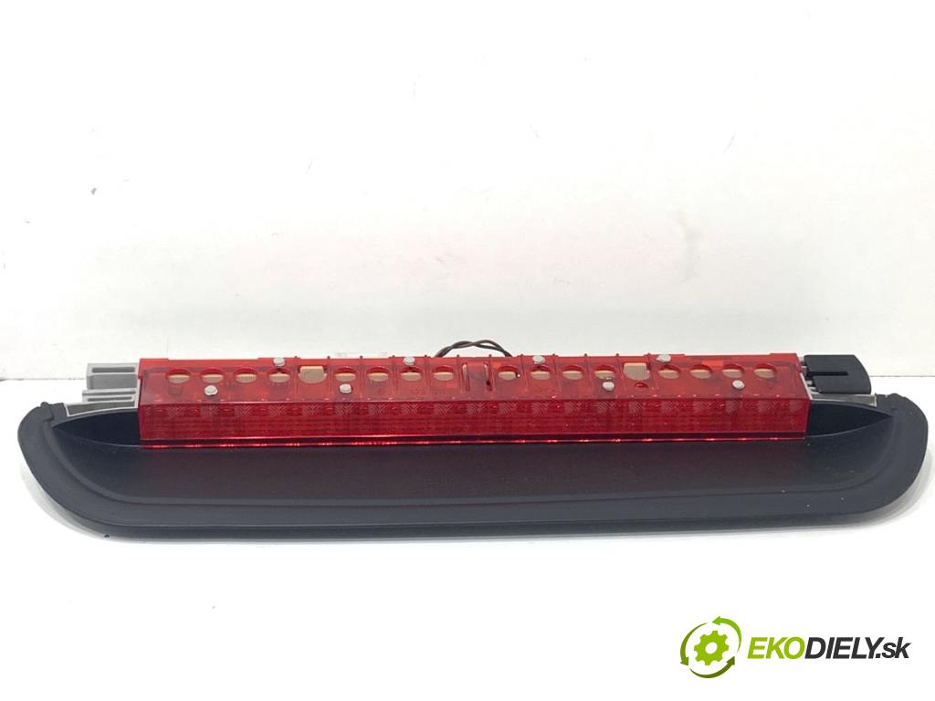 BMW E90 sedan 2005 110 kW 320 i 1995 Svetlo brzdových svetiel 6946614