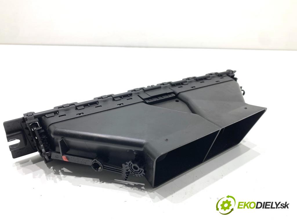 BMW E90 sedan 2005 110 kW 320 i 1995 Mriežky kúrenia predný 6924082