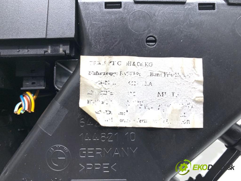 BMW E90 sedan 2005 110 kW 320 i 1995 Mriežky kúrenia predný 6924082