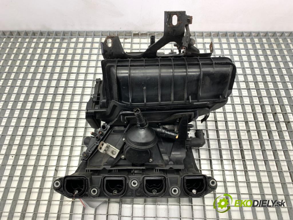 BMW E90 sedan 2005 110 kW 320 i 1995 potrubí sání  (Sací potrubí)