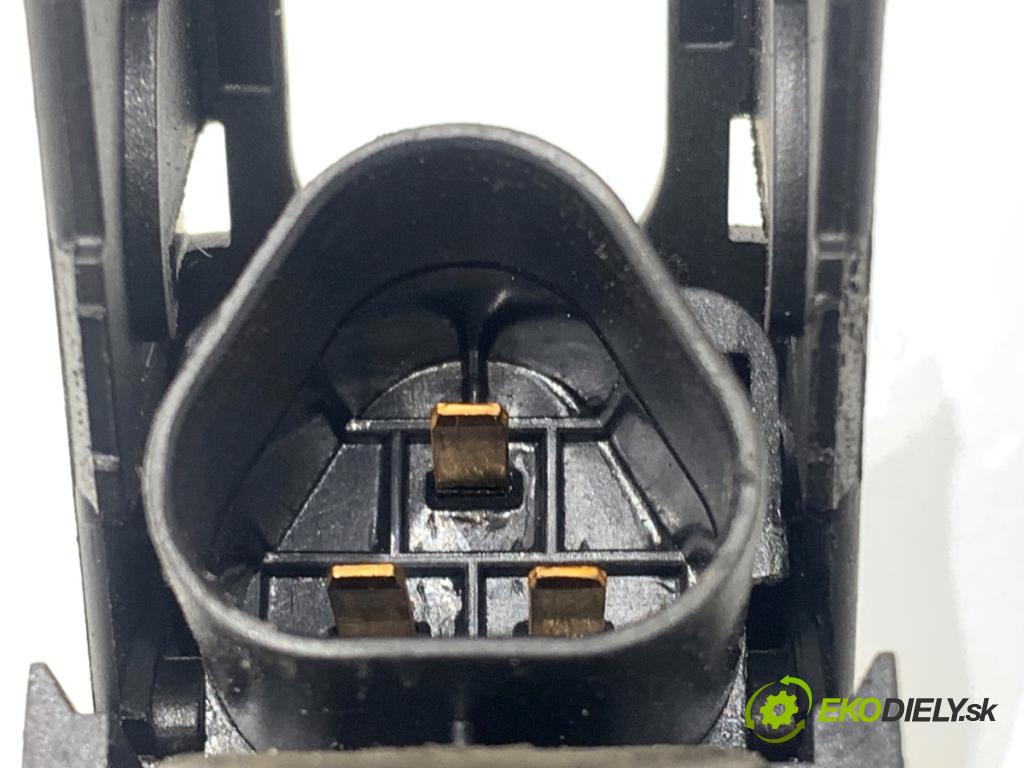BMW E90 sedan 2005 110 kW 320 i 1995 Cievka zapaľovacia