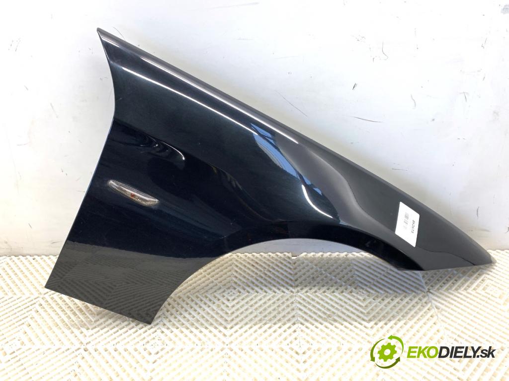 BMW E90 sedan 2005 110 kW 320 i 1995 Blatník pravy predný 475