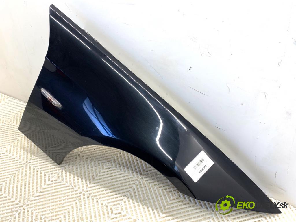 BMW E90 sedan 2005 110 kW 320 i 1995 blatník pravý přední část 475