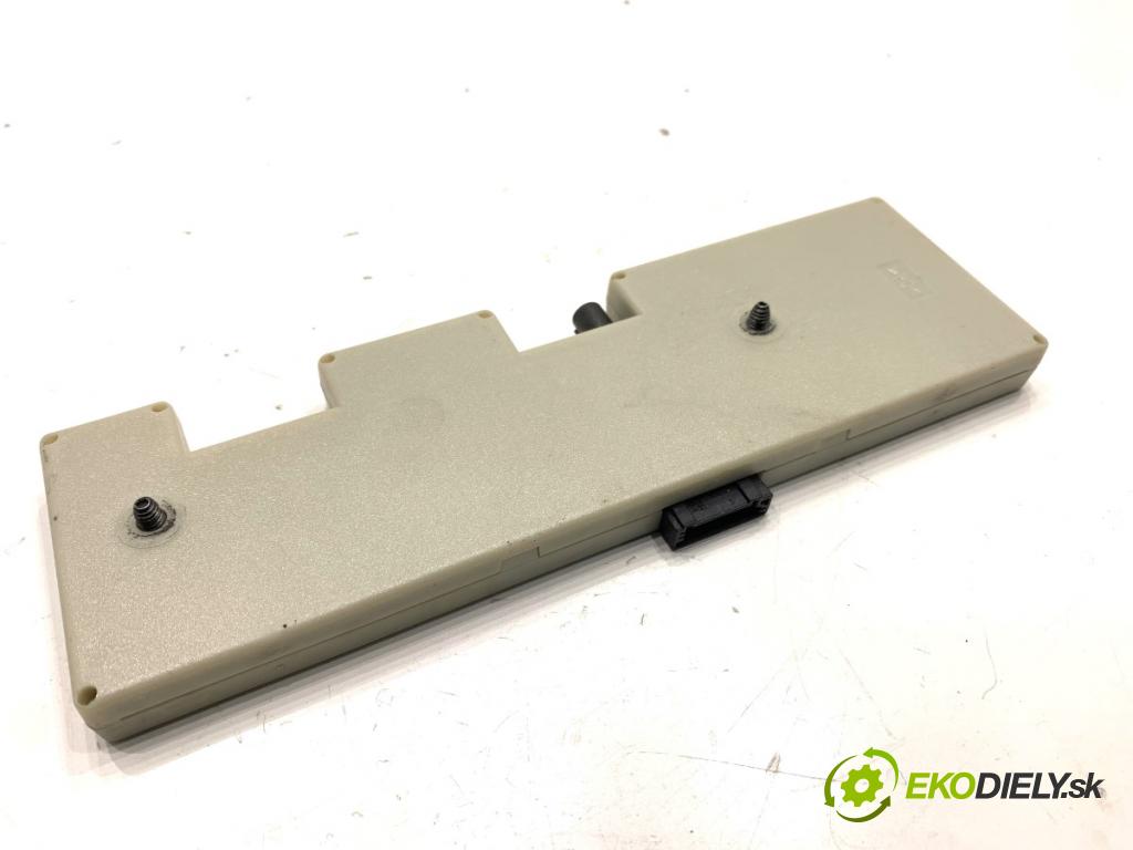 BMW E90 sedan 2005 110 kW 320 i 1995 ANTENA 21367510