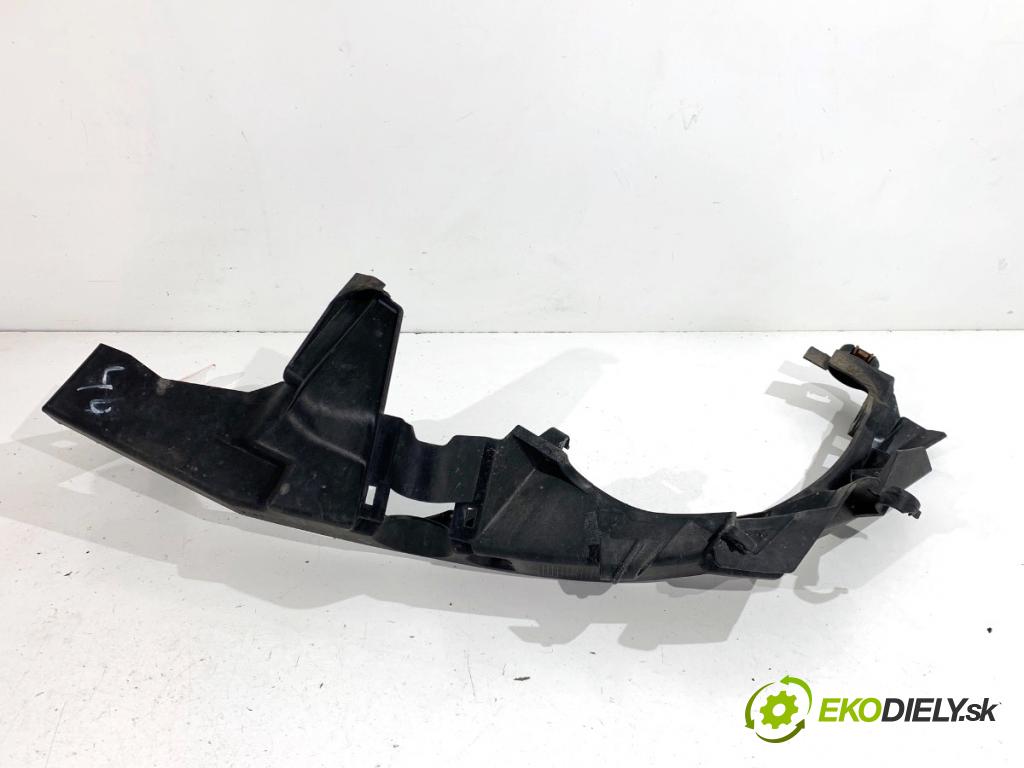 BMW E90 sedan 2005 110 kW 320 i 1995 úchyt světla pravý 7116708