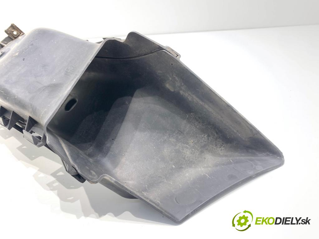 BMW E90 sedan 2005 110 kW 320 i 1995 Volant vzduchu 7121569