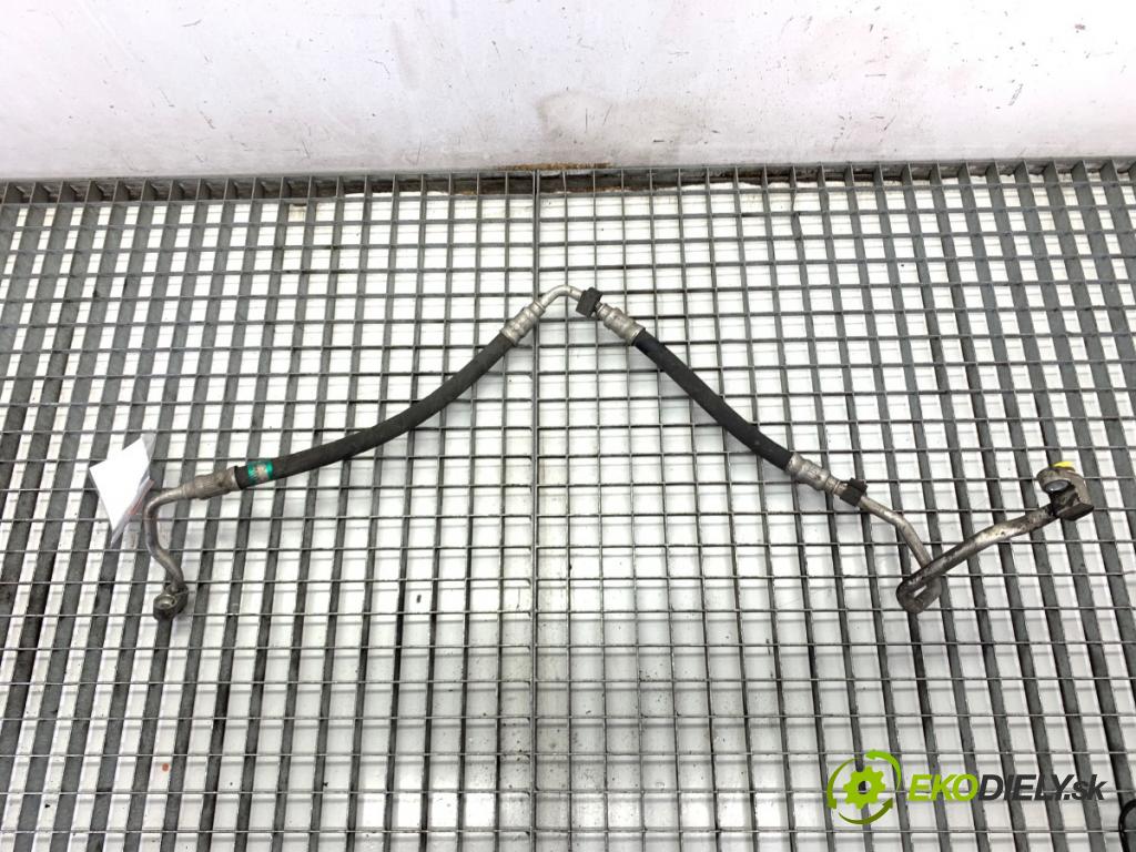 BMW E90 sedan 2005 110 kW 320 i 1995 rúrka klimatizace 6964965 (Trubka klimatizace)