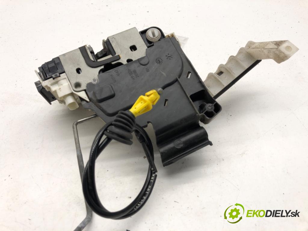 JEEP GRAND CHEROKEE WK SUV 2014 184 kW 3.0 CRD V6 4x4 2987 zámok Dvere pravy zad P04589922AF