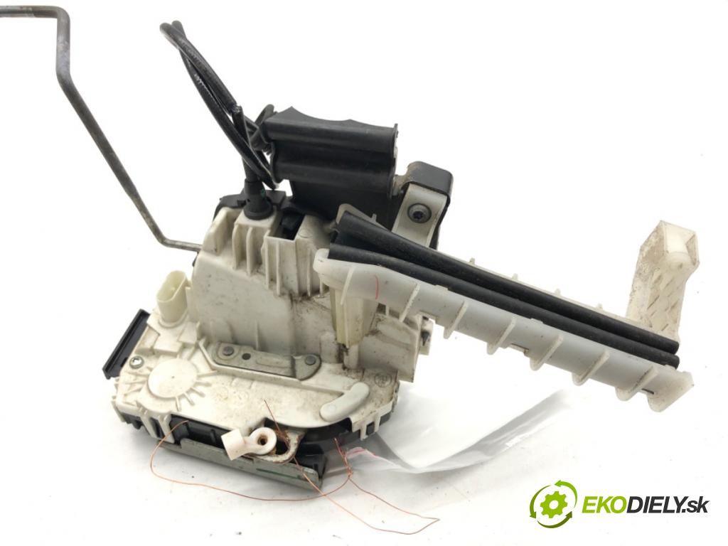 JEEP GRAND CHEROKEE WK SUV 2014 184 kW 3.0 CRD V6 4x4 2987 zámok Dvere pravy zad P04589922AF