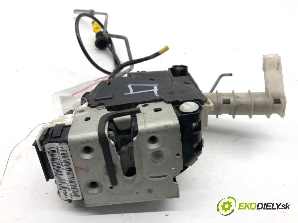 JEEP GRAND CHEROKEE WK SUV 2014 184 kW 3.0 CRD V6 4x4 2987 zámok Dvere ľavy zad P04589923AF