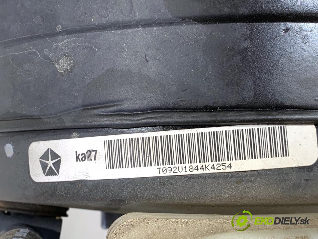 JEEP GRAND CHEROKEE WK SUV 2014 184 kW 3.0 CRD V6 4x4 2987 Posilovač bŕzd P68190182AE