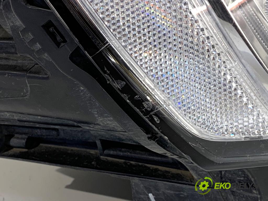 JEEP GRAND CHEROKEE WK SUV 2014 184 kW 3.0 CRD V6 4x4 2987 Svetlomet pravy predný 68111034AF