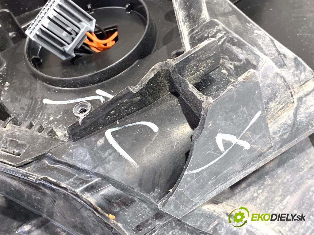 JEEP GRAND CHEROKEE WK SUV 2014 184 kW 3.0 CRD V6 4x4 2987 Svetlomet pravy predný 68111034AF