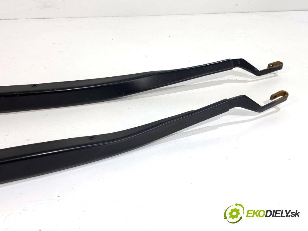 JEEP GRAND CHEROKEE WK SUV 2014 184 kW 3.0 CRD V6 4x4 2987 Rameno stierače predný