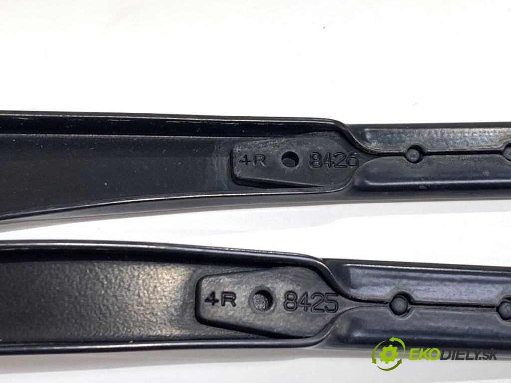 JEEP GRAND CHEROKEE WK SUV 2014 184 kW 3.0 CRD V6 4x4 2987 Rameno stierače predný