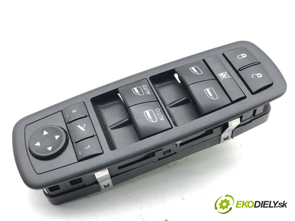 JEEP GRAND CHEROKEE WK SUV 2014 184 kW 3.0 CRD V6 4x4 2987 přepínač oken 68184803AA (Páčky pod volantem)