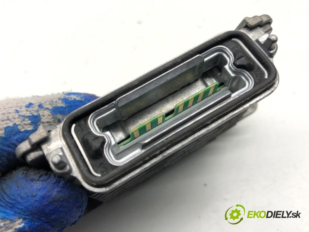 JEEP GRAND CHEROKEE WK SUV 2014 184 kW 3.0 CRD V6 4x4 2987 Menič XENON 89089352 (Riadiaca jednotka xenónu)