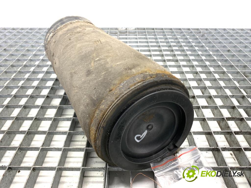 JEEP GRAND CHEROKEE WK SUV 2014 184 kW 3.0 CRD V6 4x4 2987 AirBag nápravy pravy zad