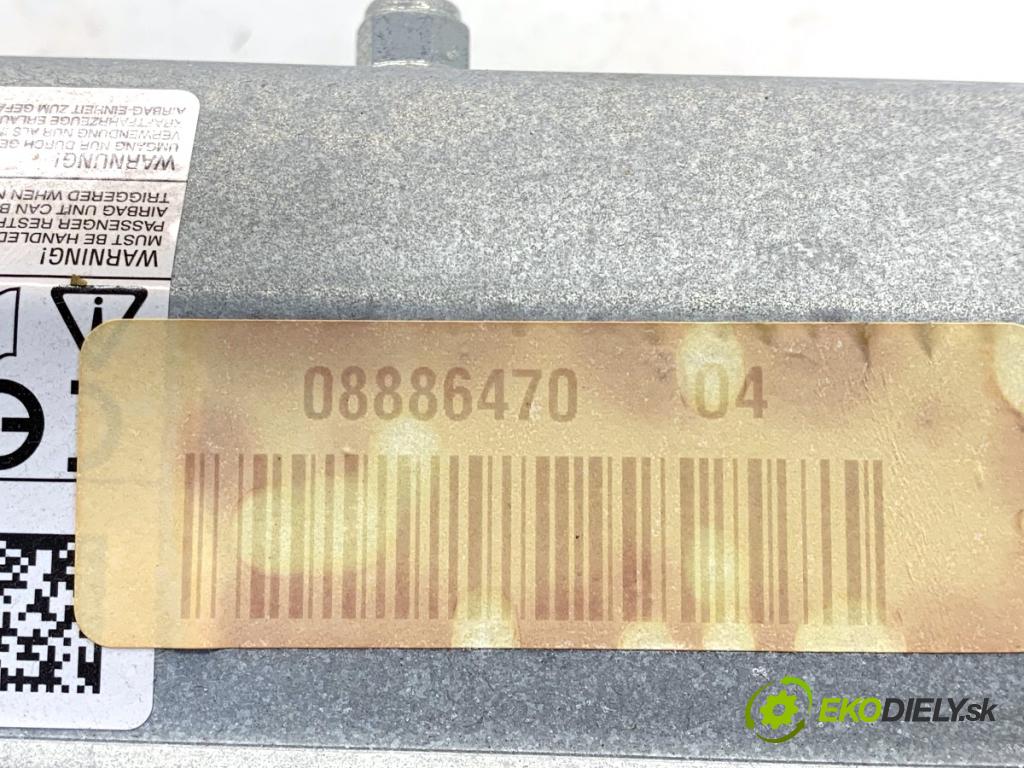 JEEP GRAND CHEROKEE WK SUV 2014 184 kW 3.0 CRD V6 4x4 2987 AirBag koleno: