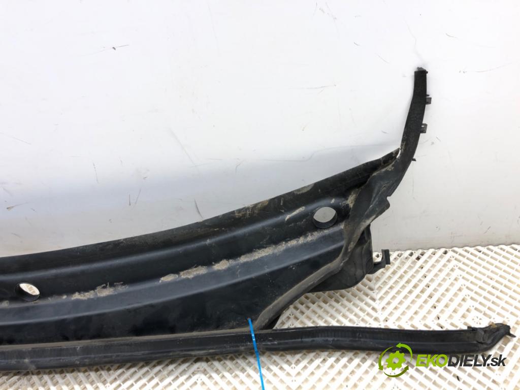 JEEP GRAND CHEROKEE WK SUV 2014 184 kW 3.0 CRD V6 4x4 2987 Torpédo, plast pod čelné okno 55079197AH (Torpédo (plast pod čelným sklom))