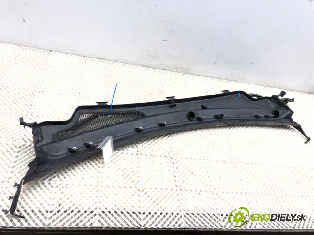 JEEP GRAND CHEROKEE WK SUV 2014 184 kW 3.0 CRD V6 4x4 2987 Torpédo, plast pod čelné okno 55079197AH (Torpédo (plast pod čelným sklom))