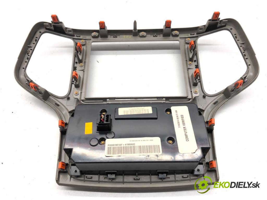 JEEP GRAND CHEROKEE WK SUV 2014 184 kW 3.0 CRD V6 4x4 2987 Panel ovládania kúrenia P05091851AF (Prepínacie páčky pod volantom)