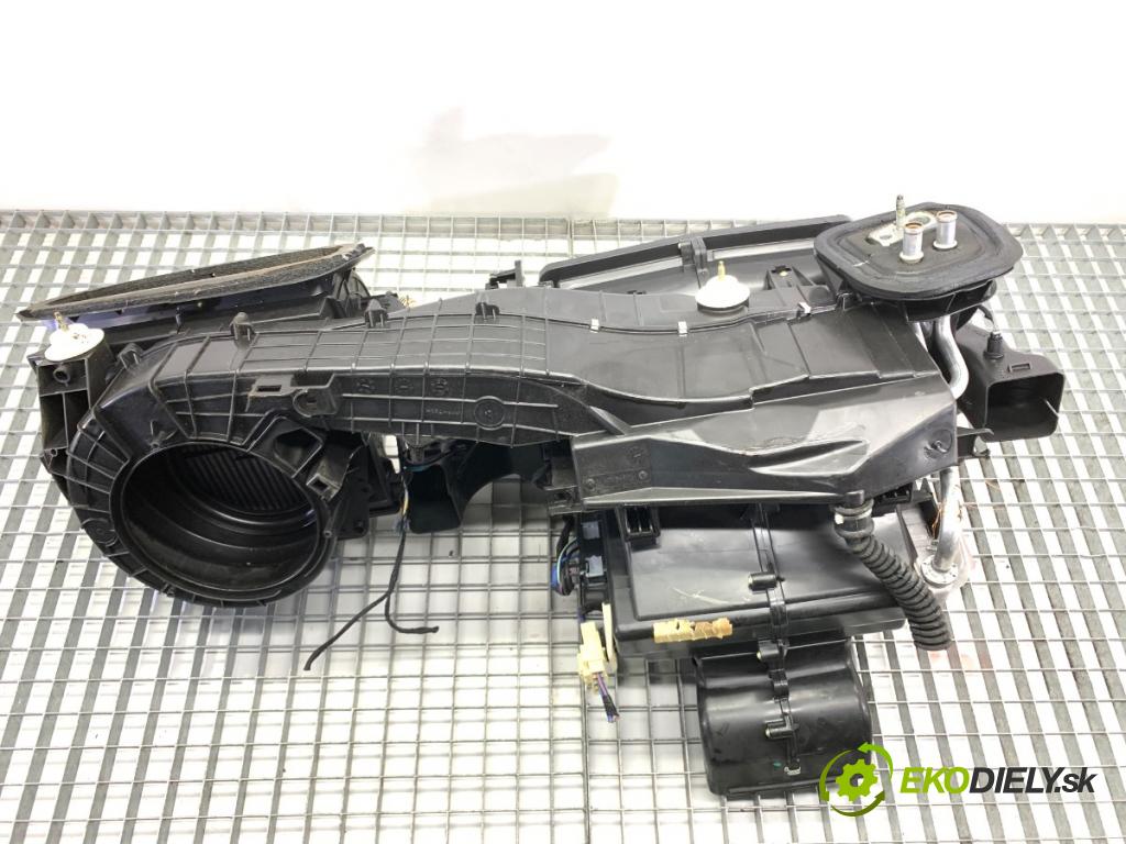 JEEP GRAND CHEROKEE WK SUV 2014 184 kW 3.0 CRD V6 4x4 2987 topné těleso radiátor topení P68110179AD (Radiátor topení)