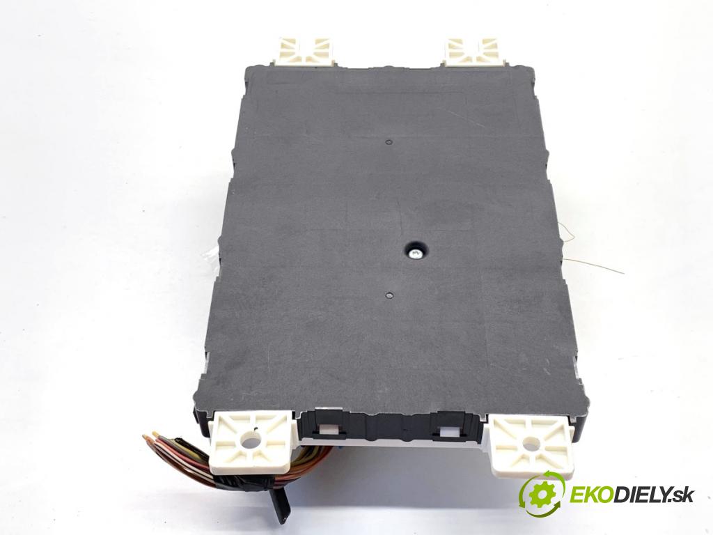 JEEP GRAND CHEROKEE WK SUV 2014 184 kW 3.0 CRD V6 4x4 2987 modul BSI 68236139AC (Pojistková skříňka)