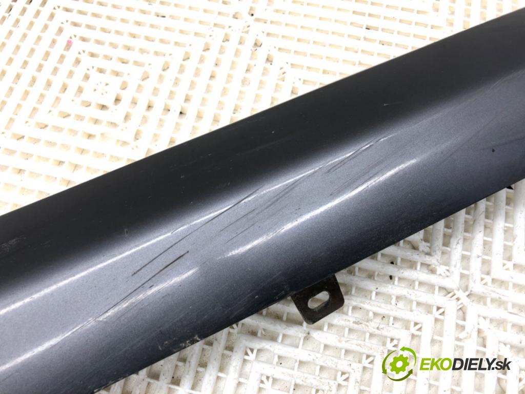 JEEP GRAND CHEROKEE WK SUV 2014 184 kW 3.0 CRD V6 4x4 2987 lišta prahová levý