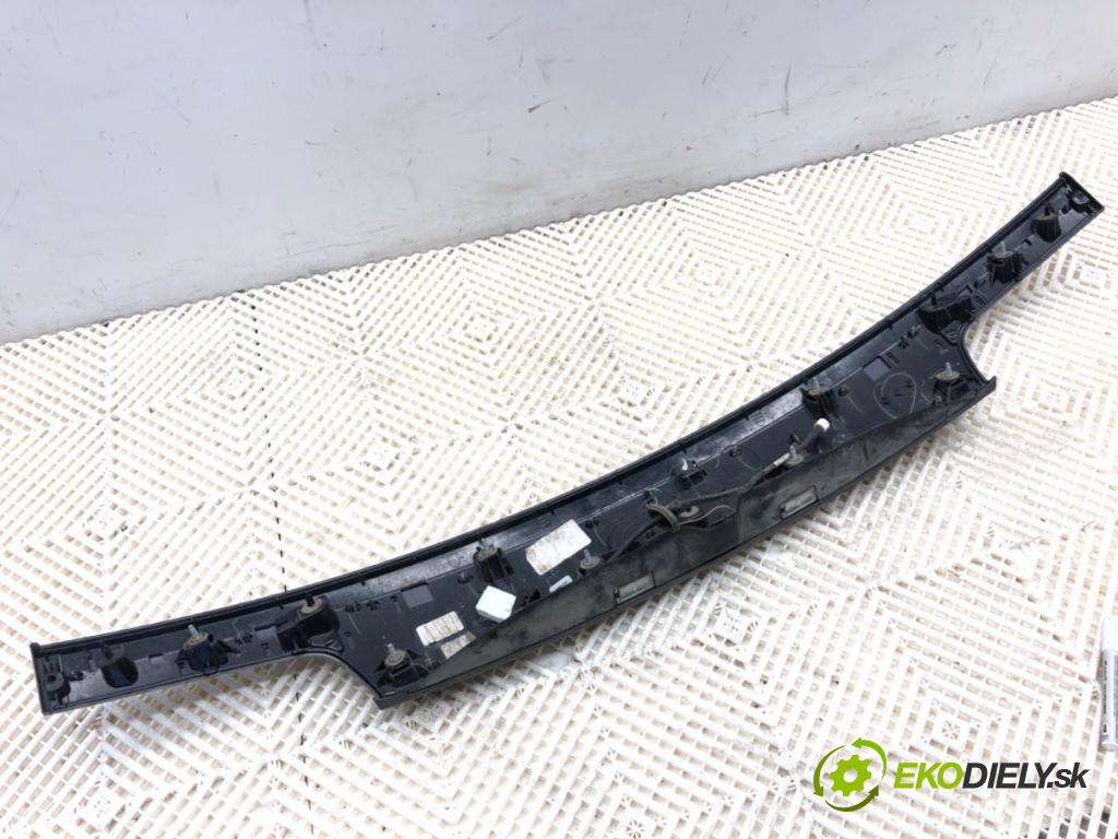 JEEP GRAND CHEROKEE WK SUV 2014 184 kW 3.0 CRD V6 4x4 2987 lišta dveří zadní část