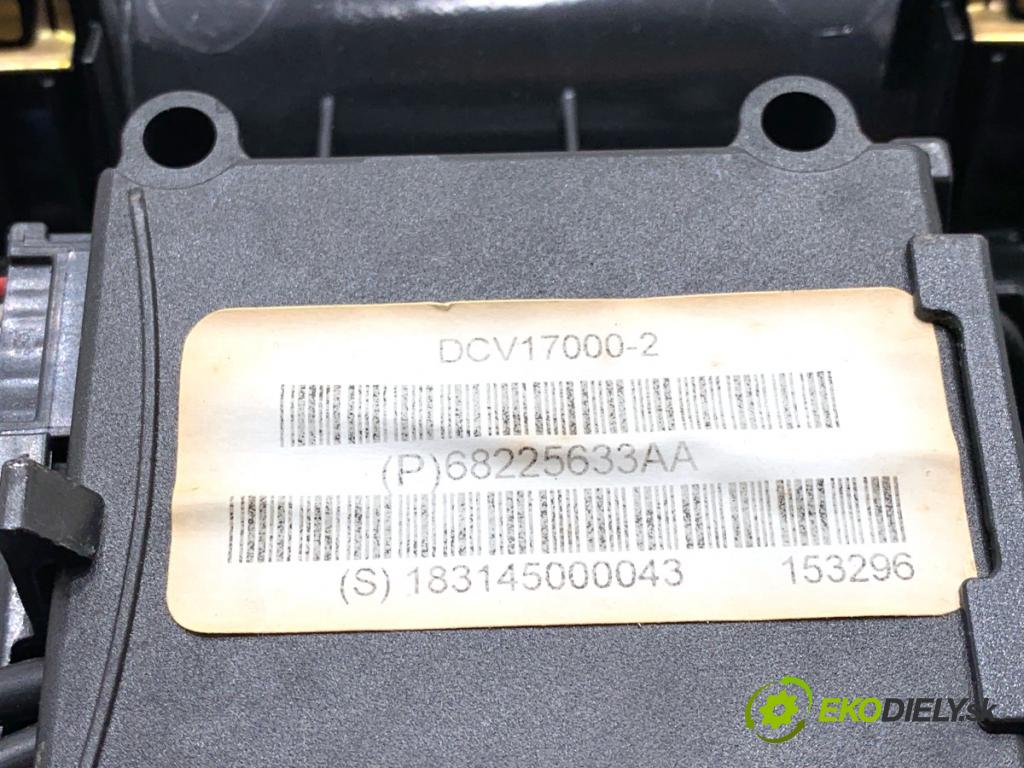 JEEP GRAND CHEROKEE WK SUV 2014 184 kW 3.0 CRD V6 4x4 2987 Svetlo stropné 68225633AA